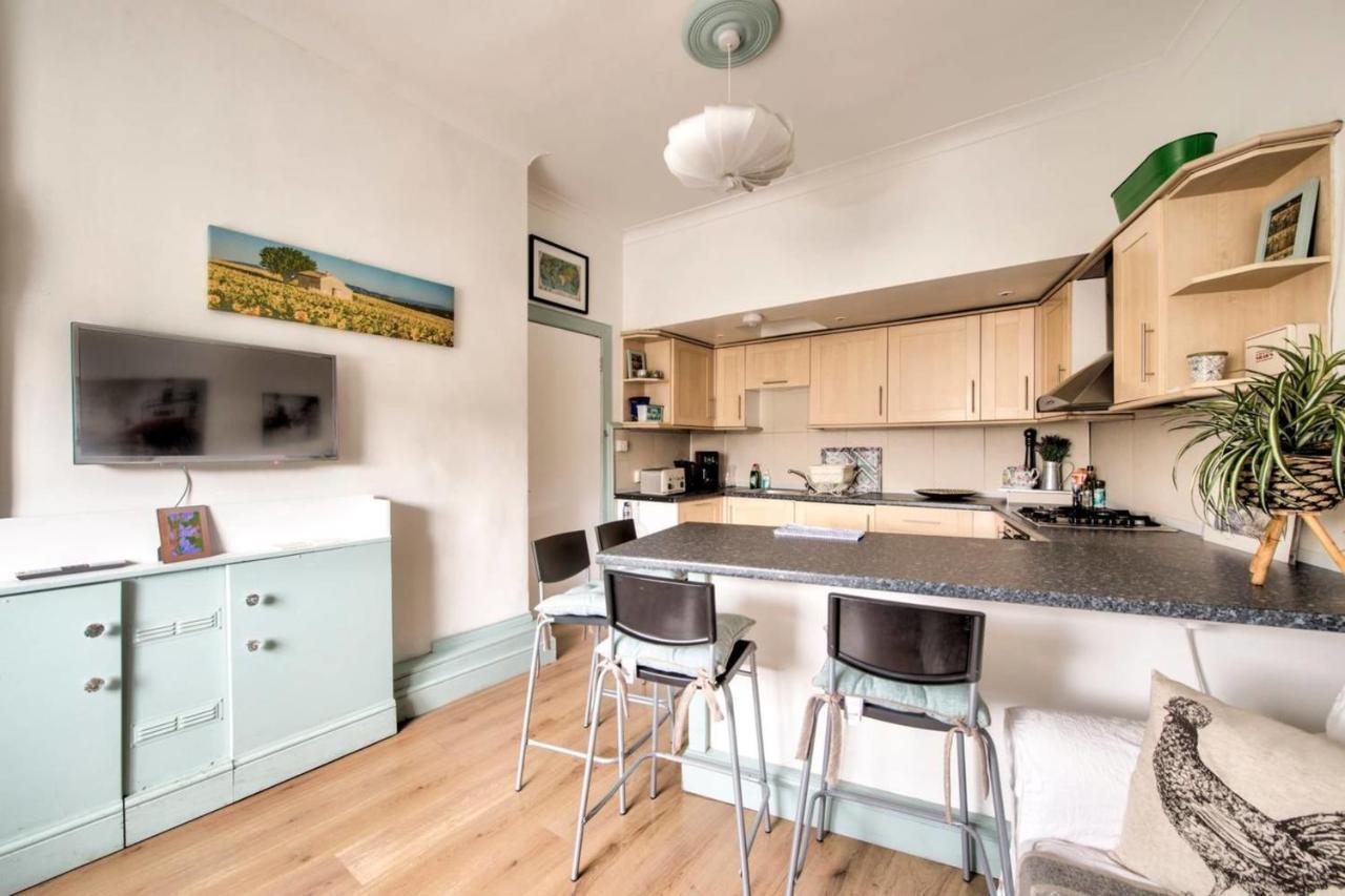 Guestready - Cosy Home 5 Minutes From Waverley! Edinburgh Exterior photo